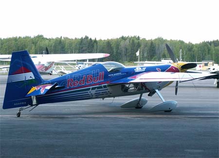 Peter Besenyei's Zivko Edge 540. Photo: Tero Auranen