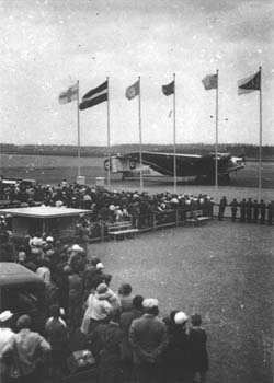 Virikett&auml; lent&auml;j&auml;naluille kes&auml;ll&auml; 1937: Hirmuinen Junkers G.38 