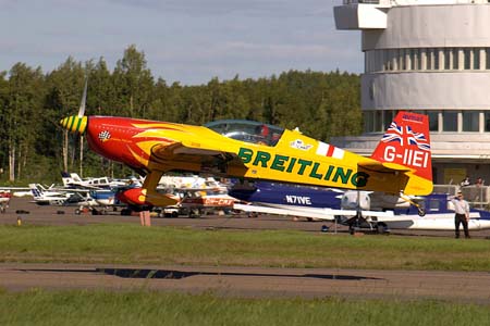 Nigel Lamb's Extra 300S. Photo: Tuomas Kuosmanen
