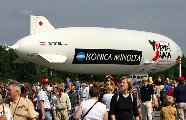Thousands of spectators spent a nice summer day at Malmi Airport on Public Day 24 July 2004. This time, the public was allowed much closer to the airship 